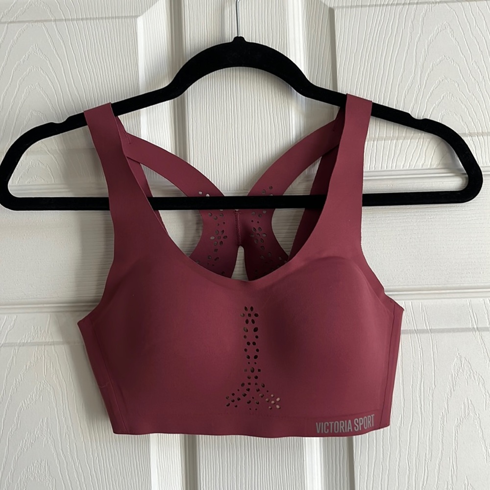 Victoria Sport Angel Maxi Padded Sports Bra / 32B